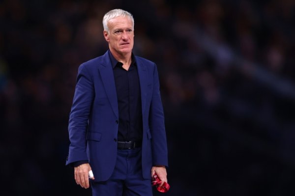 德尚：第一个丢球违例  在先本该取消，我们在第二个丢球出现了漏洞