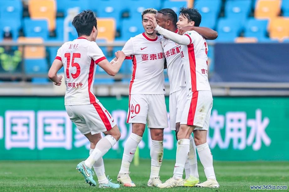 [图]谢维军补时破门 天津津门虎战平长春亚泰现场投注现场投注实时赔率